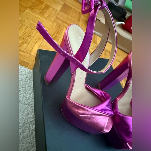 Giuseppe Zanotti Women's Pink Platform Heels - Picture 4 of 8